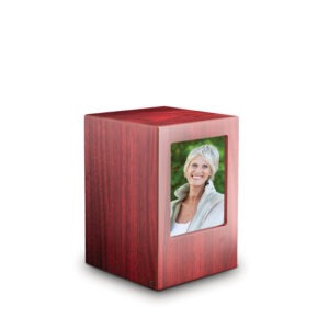 Houten urn - MDF urn met foto wijnrood